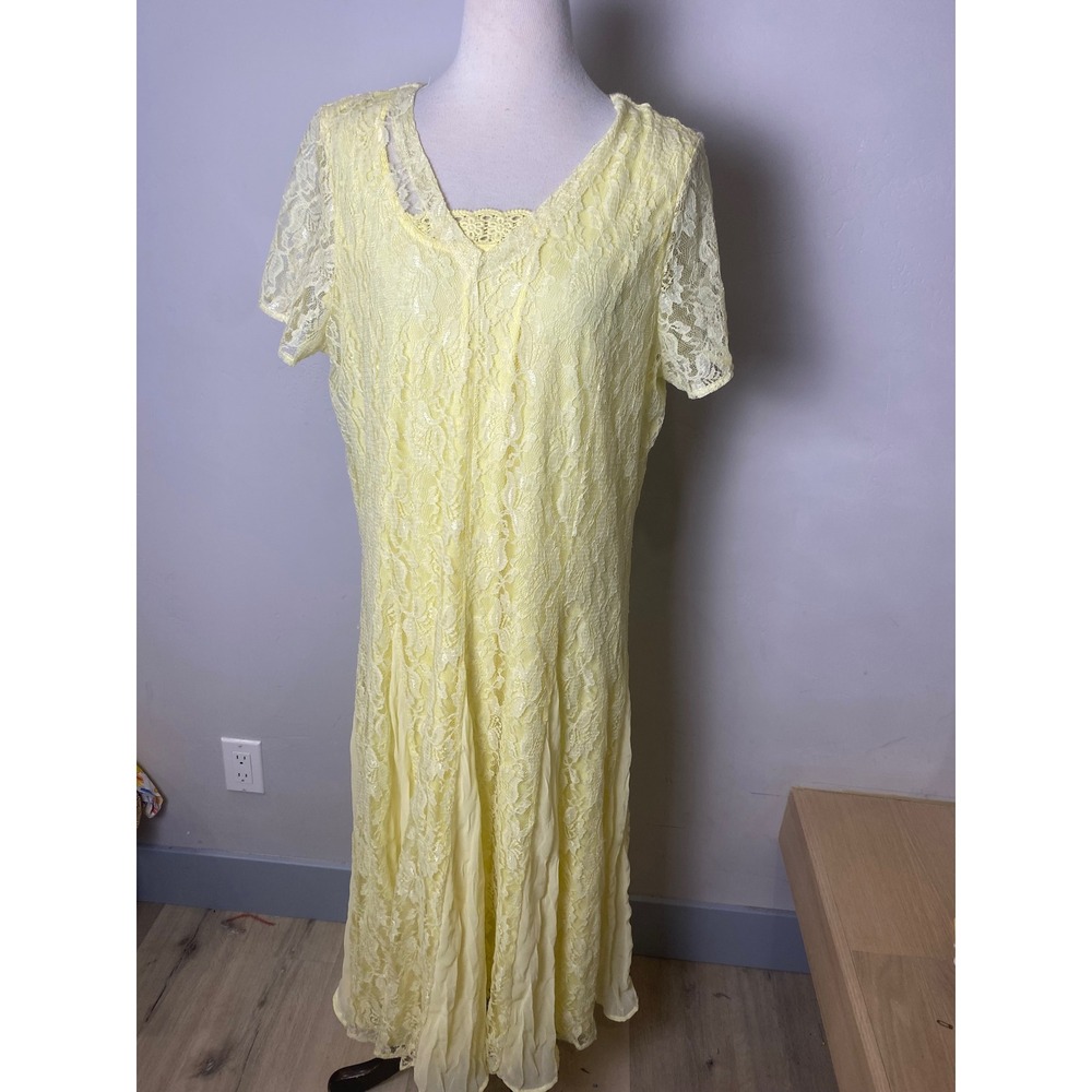Vintage 90s Serengeti Yellow Floral Lace Maxi Dress V-Neck Short Sleeve L/XL